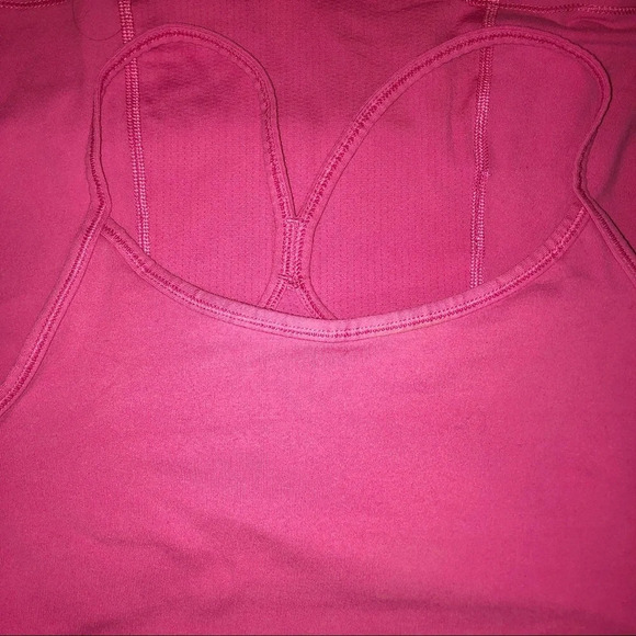 Nike Dri Fit Slim Fit Gym/yoga top w/support Bra - Picture 2 of 3